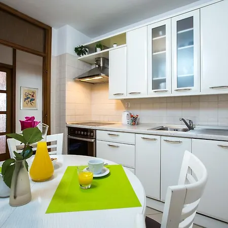 Marta Apartment