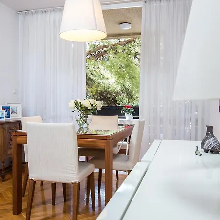 Marta Apartment *